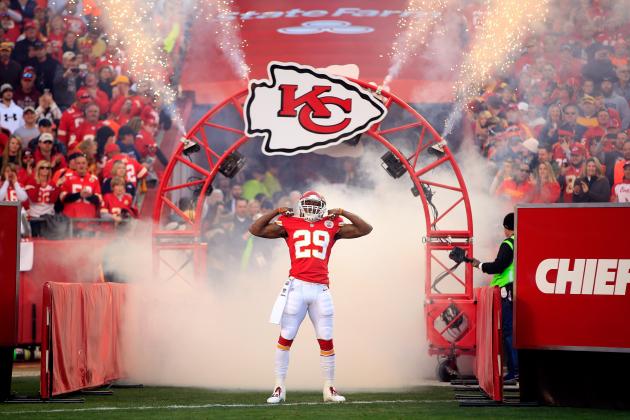 hi-res-452947945-strong-safety-eric-berry-of-the-kansas-city-chiefs-runs_crop_north.jpg